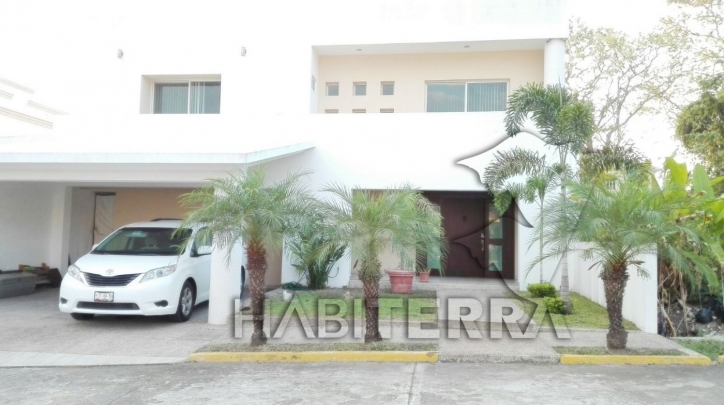 CASA EN VENTA O RENTA EN LA COL. AIMP DE POZA RICA, VERACRUZ - CR-1803